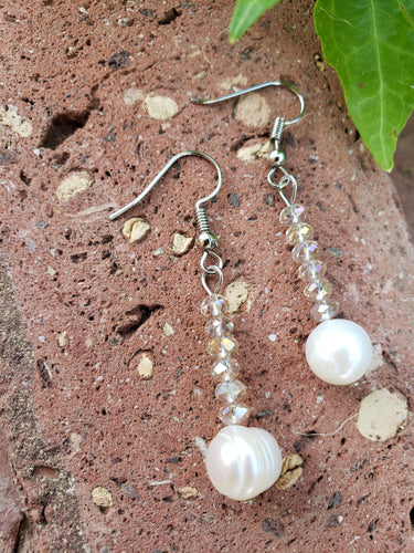 Freshwater pearl drop earrings