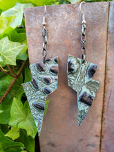 Dangle lightning bolt earrings